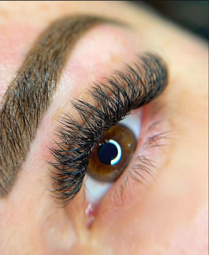 Volume lash set, close-up